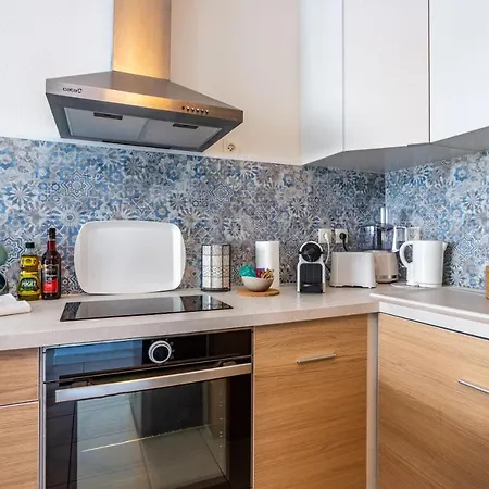 Apartment Melchior - Beau T2 Avec Terrasse Au Coeur D'euromediterranee Marseilles
